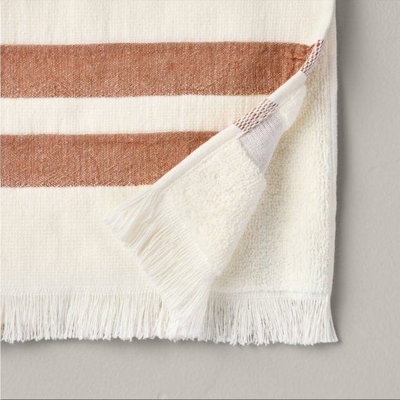 ✨ Hearth & Hand Double Stripe Cotton Hand Towel Cream/Rust- NWT - Picture 3 of 3